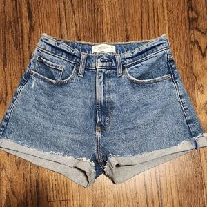 Abercrombie The Mom Short Size 26
